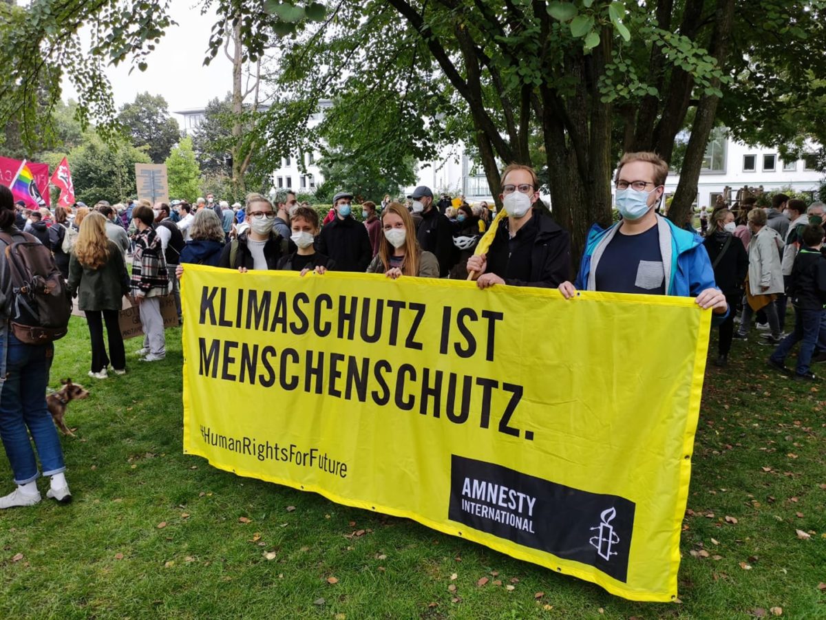 Die Gruppe bei einer Demo zum Klimaschutz (c) Marc Hörnschemeyer